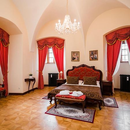 Galicia Nueva, Castle Hotel Lučenec 外观 照片
