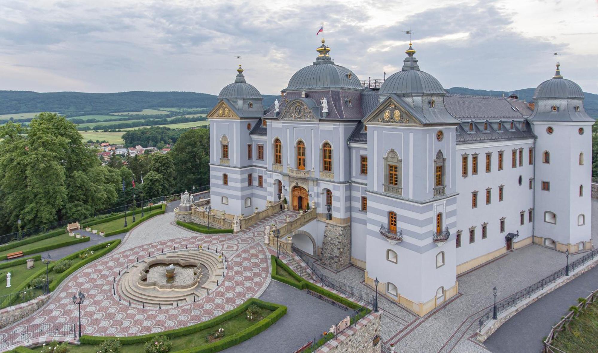 Galicia Nueva, Castle Hotel Lučenec 外观 照片