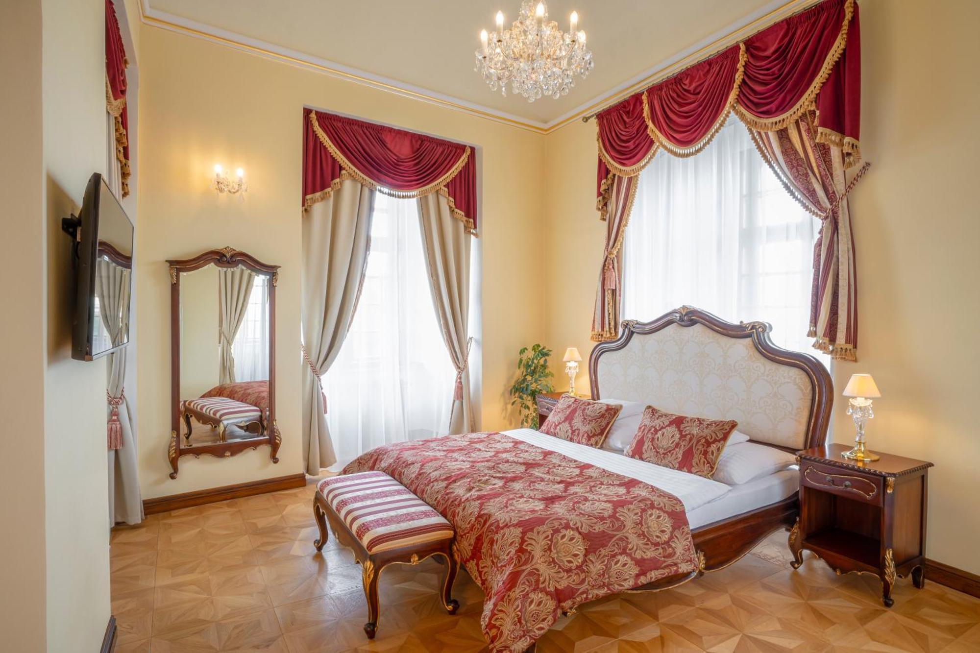 Galicia Nueva, Castle Hotel Lučenec 外观 照片